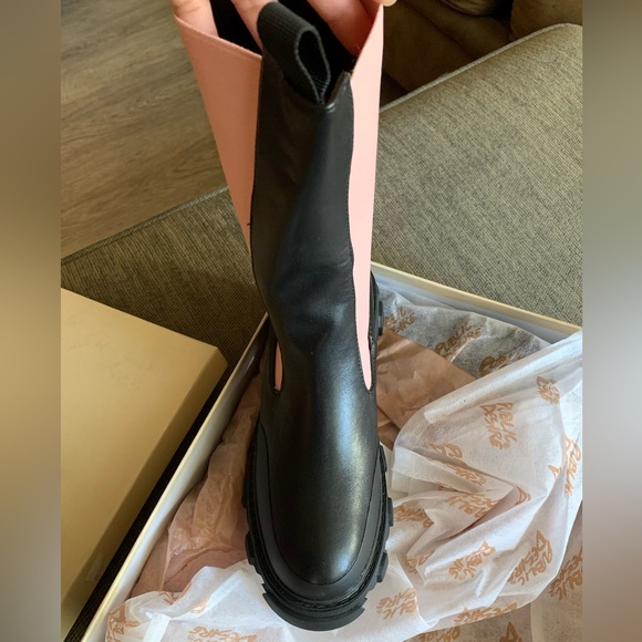 NIB Dolls Kill x PUBLIC DESIRE Kira Chelsea Boots Shoes Size US 6 - Picture 4 of 10